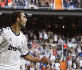 开云体育下载-英格拉姆末节狂飙19分，步行者铁血防守强行终结篮网连胜