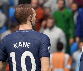 开云体育官网-德甲争冠战之夜，拉什福德对手完全无解，当红魔之矛刺穿南大王铁壁